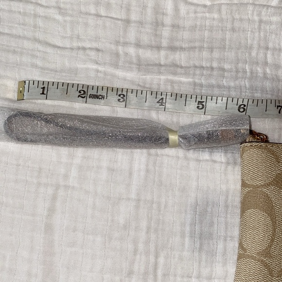 Coach signature corner zip wristlet - Picture 5 of 14